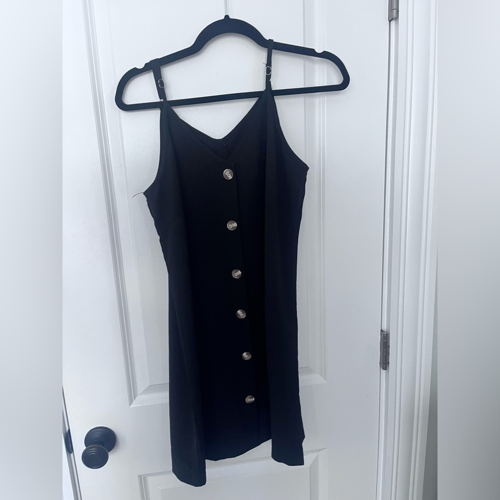 Black button down dress size medium (Amazon)